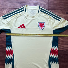 2024 Wales away football shirt Adidas (excellent) - S