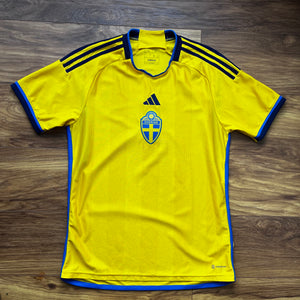 2022 Sweden home football shirt Adidas - L