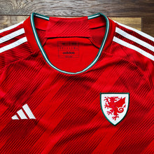 2022 23 Wales home football shirt Adidas (excellent) - M