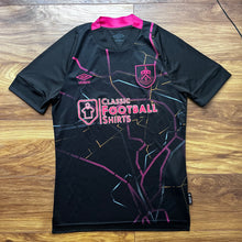 2022 23 Burnley third football shirt Umbro - S