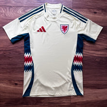 2024 Wales away football shirt Adidas (excellent) - S