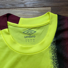 2023 24 Burnley away football shirt Umbro - M