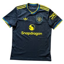2025 26 Manchester United Third football shirt Adidas - M