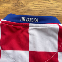 2008 09 Croatia home Football Shirt Nike - S
