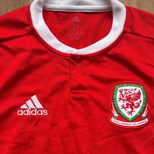 2018 19 Wales home football shirt Adidas - XS
