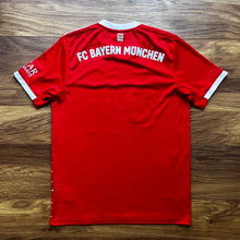 2022 23 Bayern Munich home football shirt Adidas (excellent) - M