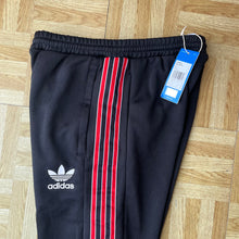 DEFECT upside crest Manchester United Joggers BNWT - S