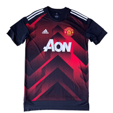 2017 18 Manchester United pre-match football shirt (excellent) - M