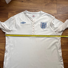 2010 12 England home football shirt - XXL (50”)