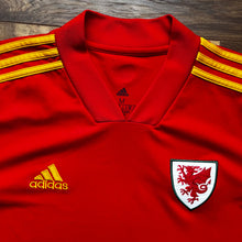 2020 21 Wales home football shirt Adidas (excellent) - M