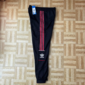 DEFECT upside crest Manchester United Joggers BNWT - S