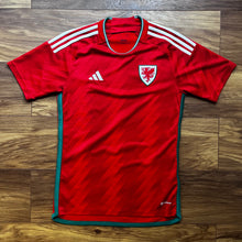 2022 23 Wales home football shirt Adidas (excellent) - S