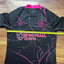 2022 23 Burnley third football shirt Umbro - S