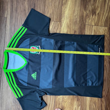 2016-17 Wales away football shirt adidas (excellent) - S