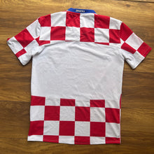 2008 09 Croatia home Football Shirt Nike - S