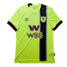 2023 24 Burnley away football shirt Umbro - M