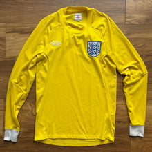 2010 11 England goalkeeper football shirt Umbro - XS / S (34”)