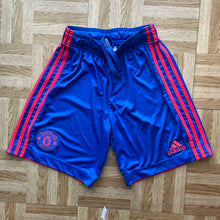 2021-22 Manchester United away football shorts - S