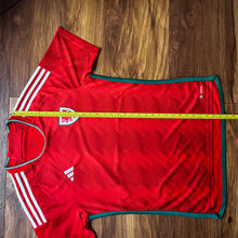 2022 23 Wales home football shirt Adidas (excellent) - M