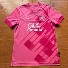 2023 24 Heart of Midlothian away football shirt Pink Umbro - Kids Large
