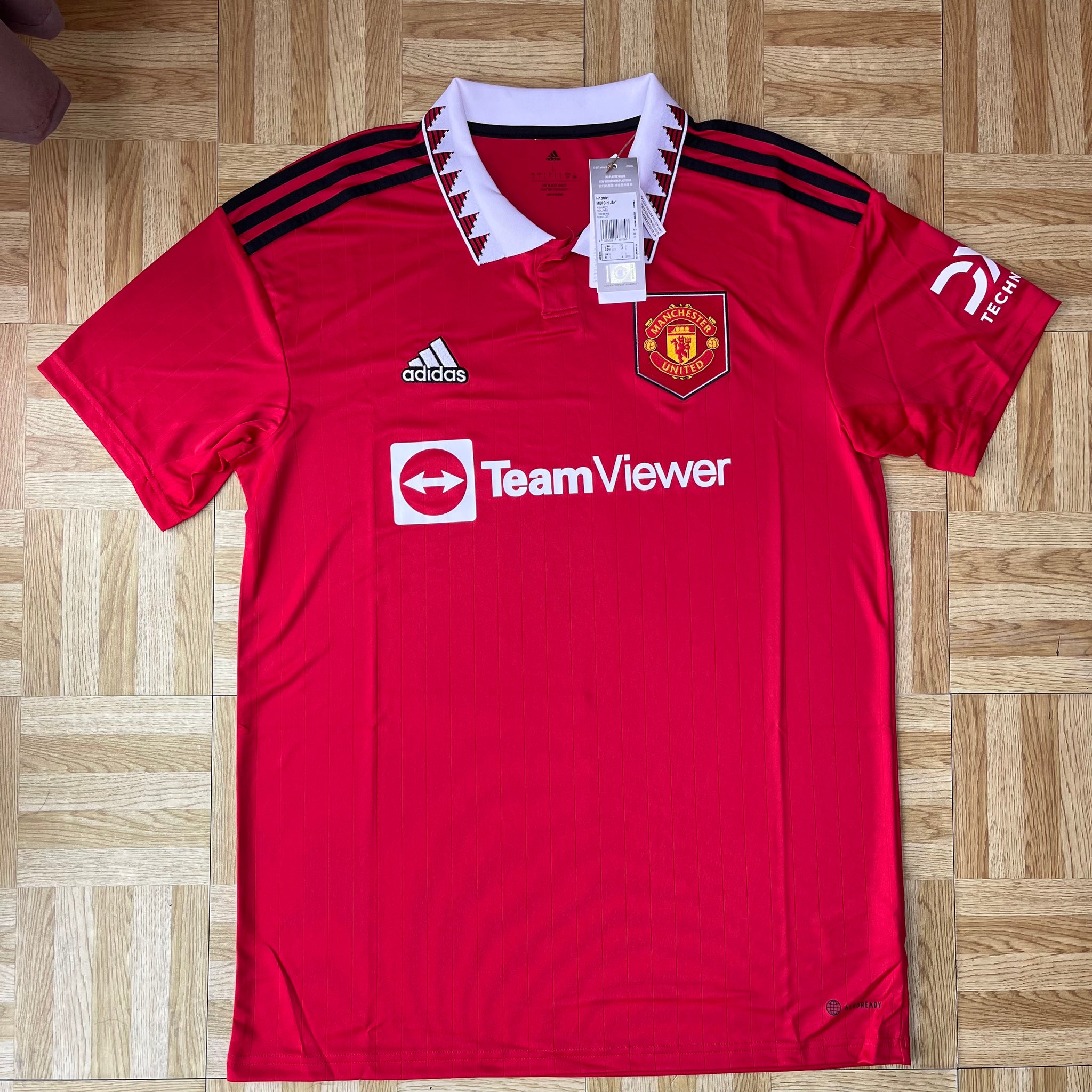 Manchester United présente son maillot extérieur 2022 - 2023 : Hannibal Manchester United présente son maillot extérieur 2022 - 2023 : Hannibal