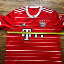 2022 23 Bayern Munich home football shirt Adidas (excellent) - M