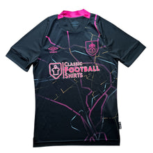 2022 23 Burnley third football shirt Umbro - S