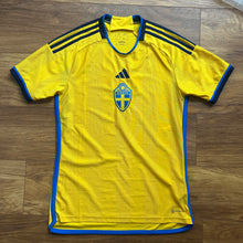2022 Sweden home football shirt Adidas - M
