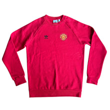 Manchester United Essentials Trefoil Crew Sweatshirt - S