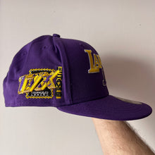 Los Angeles Lakers New Era 9FIFTY Patch Snapback Cap – Purple S/M – side patch and brim