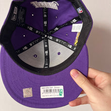Los Angeles Lakers New Era 9FIFTY Patch Snapback Cap – Purple S/M – interior and underside