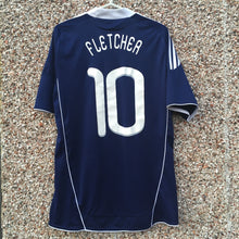 2010 11 SCOTLAND HOME FOOTBALL SHIRT #10 FLETCHER - M